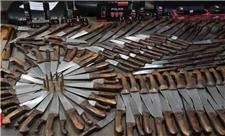 کشف و ضبط 468 قبضه انواع سلاح سرد و 30 عدد فشنگ سلاح جنگی توسط شبکه اطلاعات بسیج استان قزوین