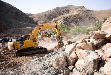 مهلت واحد معدنی متخلف در آبیک رو به اتمام است/  درخواست تمدید مهلت از سوی پیمانکار پروژه چرمشهر به آبیک