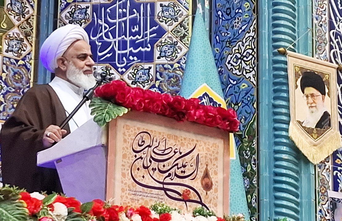 برخی از مسئولان راه رضاخان را می‌پیمایند/ مردم مراقب نفوذ عوامل موساد باشند